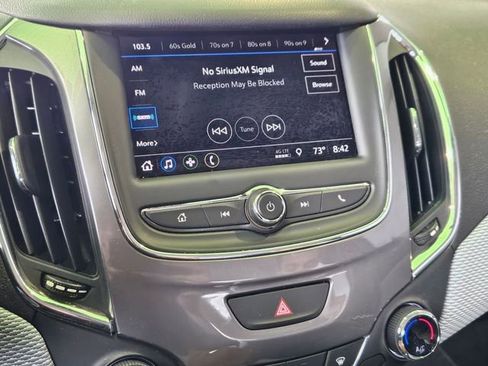 Used 2019 Chevrolet Cruze LT w/ Convenience Package FWD image 9