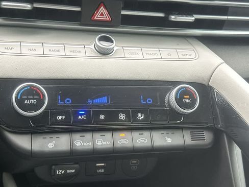 Used 2024 Hyundai Elantra Limited FWD image 27