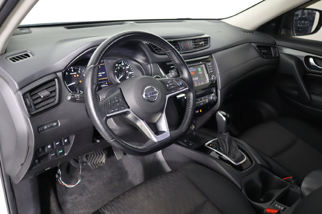 Used 2020 Nissan Rogue SV w/ Premium Package FWD image 27