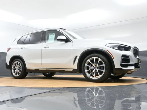 Used 2022 BMW X5 xDrive40i AWD/4WD image 49