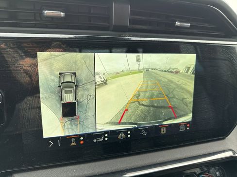 Used 2025 GMC Sierra 1500 AT4 w/ AT4 Premium Package image 22