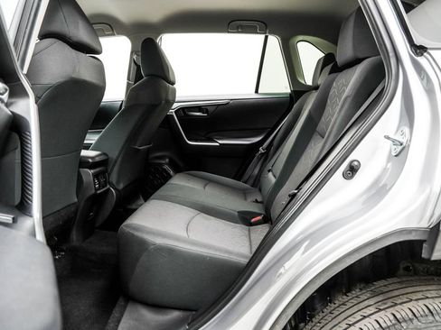 Used 2024 Toyota RAV4 XLE AWD/4WD image 15