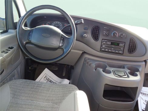 Used 2001 Ford E-350 and Econoline 350 XL image 11