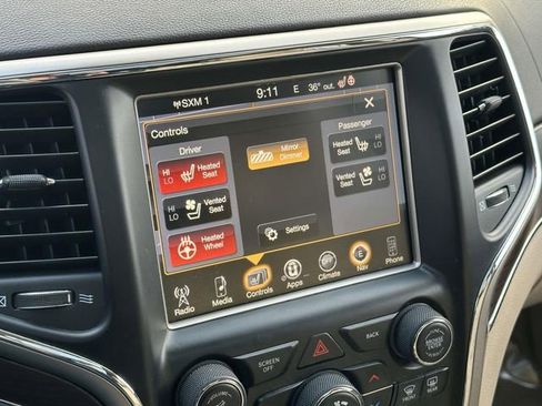 Used 2015 Jeep Grand Cherokee Overland image 36