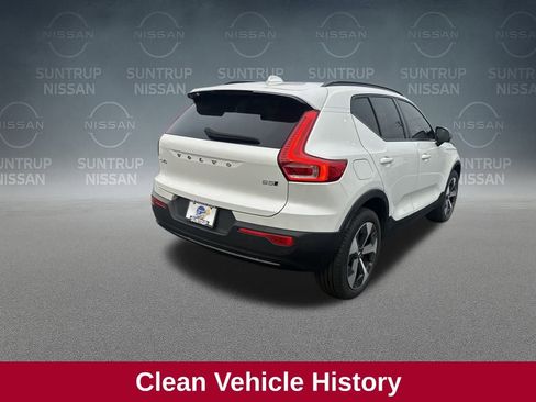 Used 2023 Volvo XC40 B5 Plus w/ Protection Package Premier image 5