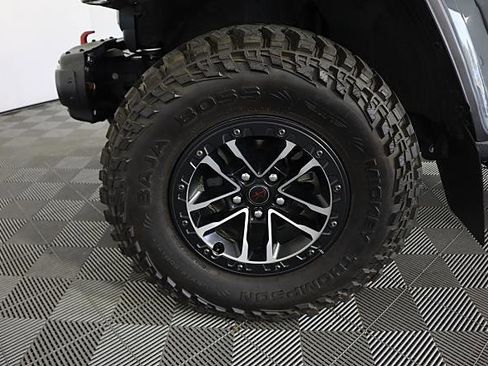 Used 2024 Jeep Wrangler Unlimited Rubicon image 17