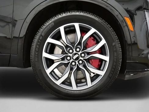 Used 2023 Cadillac XT6 Sport w/ Platinum Package image 36