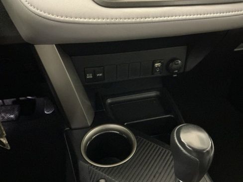 Used 2015 Toyota RAV4 XLE FWD image 12