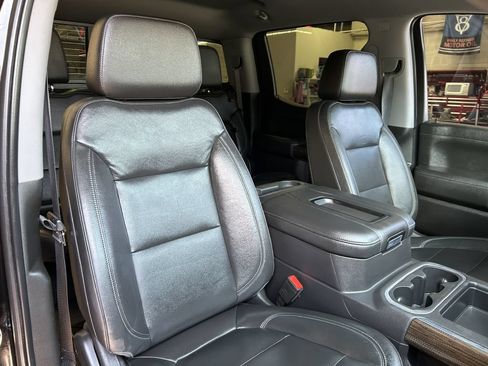 Used 2020 Chevrolet Silverado 1500 RST w/ Texas Edition AWD/4WD image 14