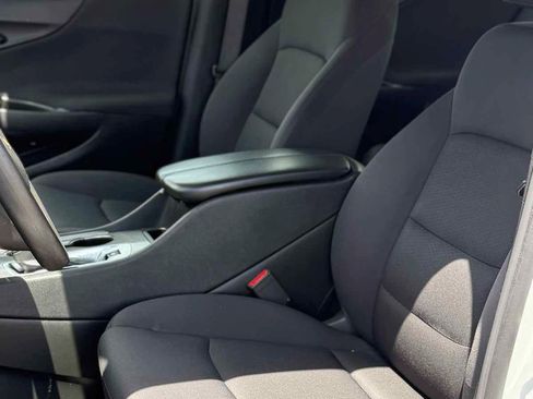 Used 2022 Chevrolet Malibu LT FWD image 15