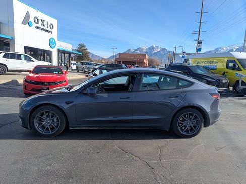 Used 2023 Tesla Model 3 Standard Range image 8