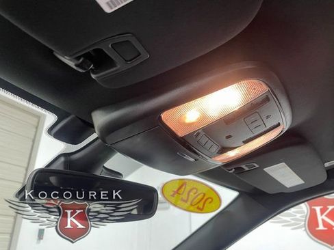 Used 2024 Dodge Durango GT image 18