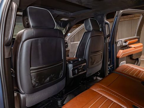 Used 2025 GMC Sierra 2500 Denali Ultimate image 23