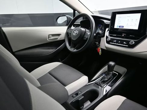 Used 2024 Toyota Corolla LE FWD image 18