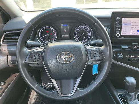 Used 2023 Toyota Camry SE image 11