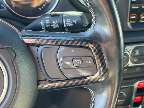 Used 2022 Jeep Wrangler Unlimited Sahara w/ Cold Weather Group image 27