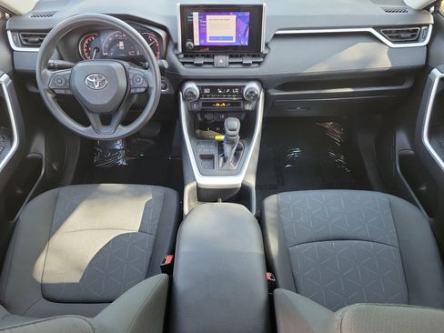 Used 2024 Toyota RAV4 XLE FWD image 17