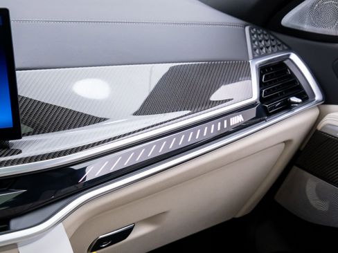 New 2026 BMW X6 M60i w/ Executive Package image 31