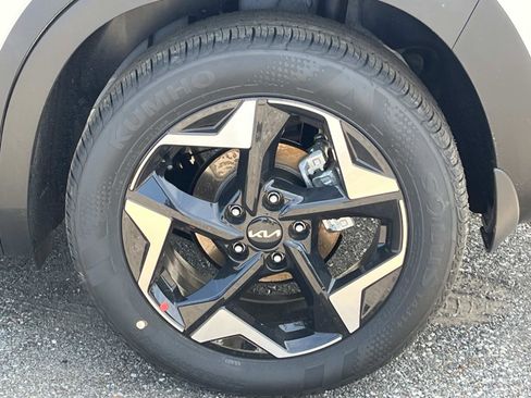 New 2026 Kia Seltos EX FWD image 11