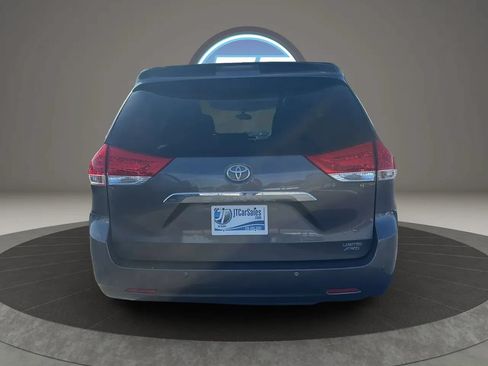 Used 2011 Toyota Sienna Limited w/ Premium Pkg AWD/4WD image 16