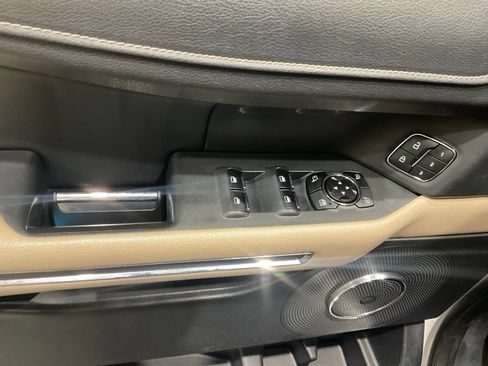 Used 2023 Ford Expedition Max XLT AWD/4WD image 7
