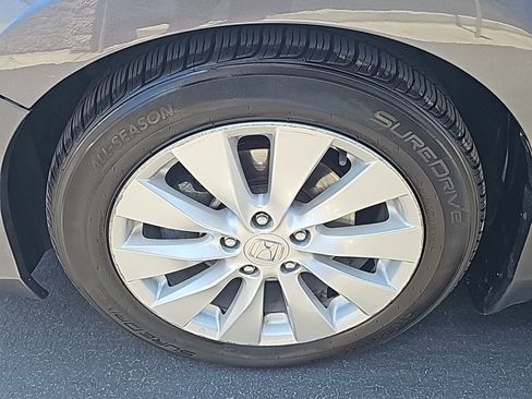 Used 2015 Honda Accord EX image 9