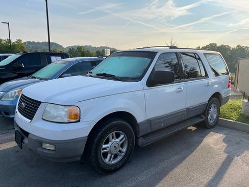 Used 2003 Ford Expedition XLT RWD image 1