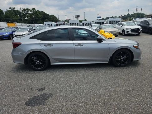 Used 2025 Honda Civic Sport image 6
