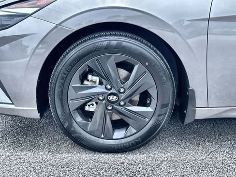Used 2023 Hyundai Elantra SEL FWD image 11