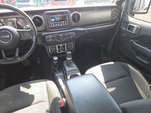 Used 2018 Jeep Wrangler Unlimited Sport S AWD/4WD image 28