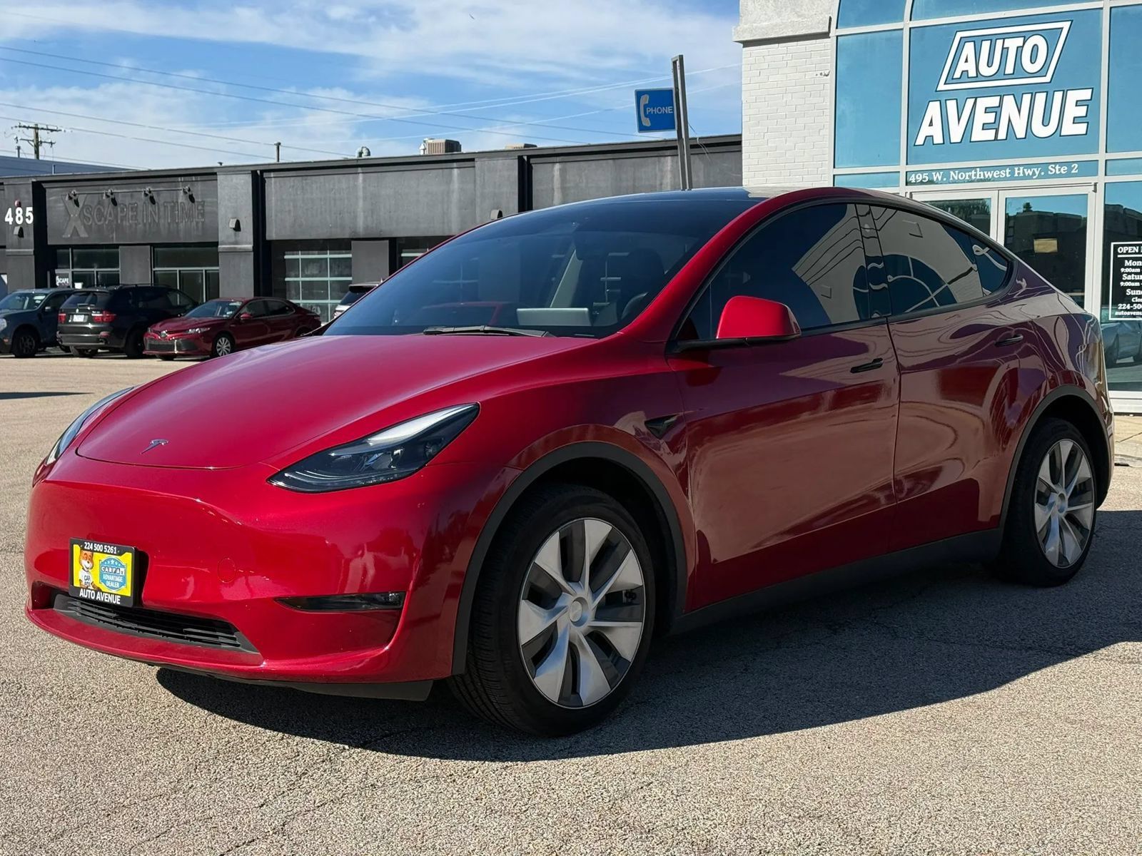 Used 2023 Tesla Model Y AWD image 3