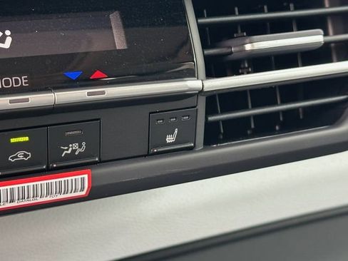 New 2026 Toyota Sienna XLE image 18