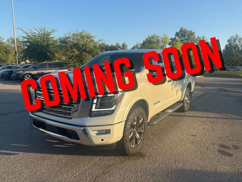 Used 2022 Nissan Titan Platinum Reserve w/ Moonroof Package AWD/4WD image 1