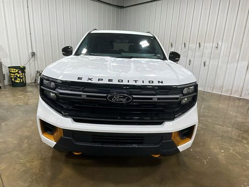 New 2025 Ford Expedition Tremor image 2