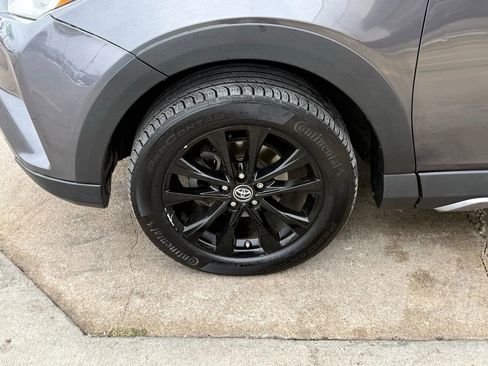 Used 2018 Toyota RAV4 Adventure image 42