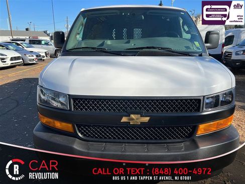 Used 2021 Chevrolet Express 2500 w/ Driver Convenience Package RWD image 2