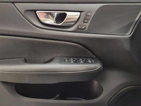 Used 2024 Volvo S60 B5 Core image 24