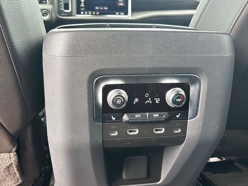 Used 2021 GMC Yukon Denali w/ Denali Premium Package AWD/4WD image 22