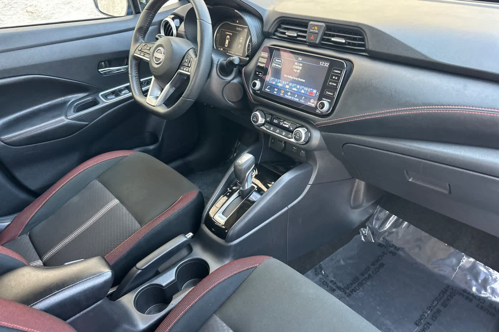 Used 2024 Nissan Versa SR FWD image 14