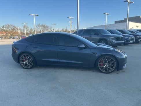 Used 2023 Tesla Model 3 Performance image 4