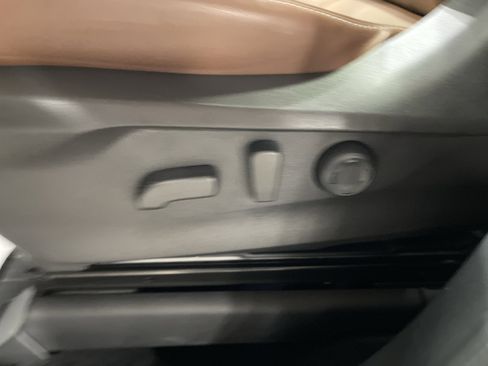 Used 2023 Subaru Ascent Touring w/ Popular Package #2A image 11