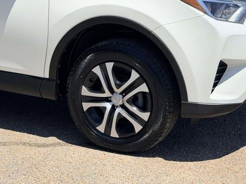 Certified 2018 Toyota RAV4 LE FWD image 26