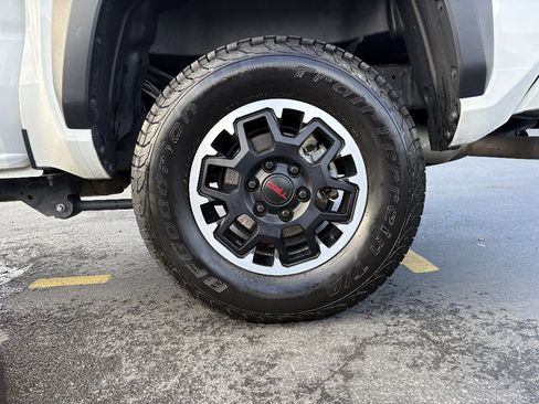 Used 2024 Toyota Tacoma TRD Off-Road AWD/4WD image 14