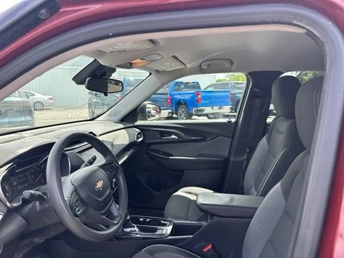 Used 2023 Chevrolet TrailBlazer LT AWD/4WD image 4