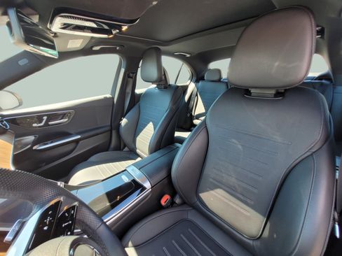 Used 2023 Mercedes-Benz C 300 4MATIC Sedan image 9