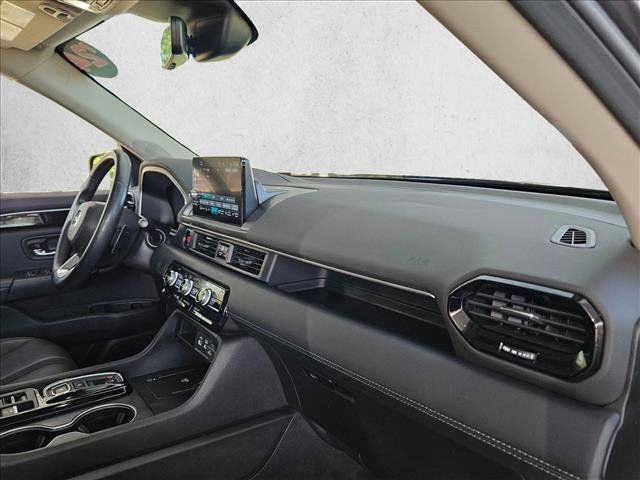 Used 2024 Honda Pilot Touring image 19