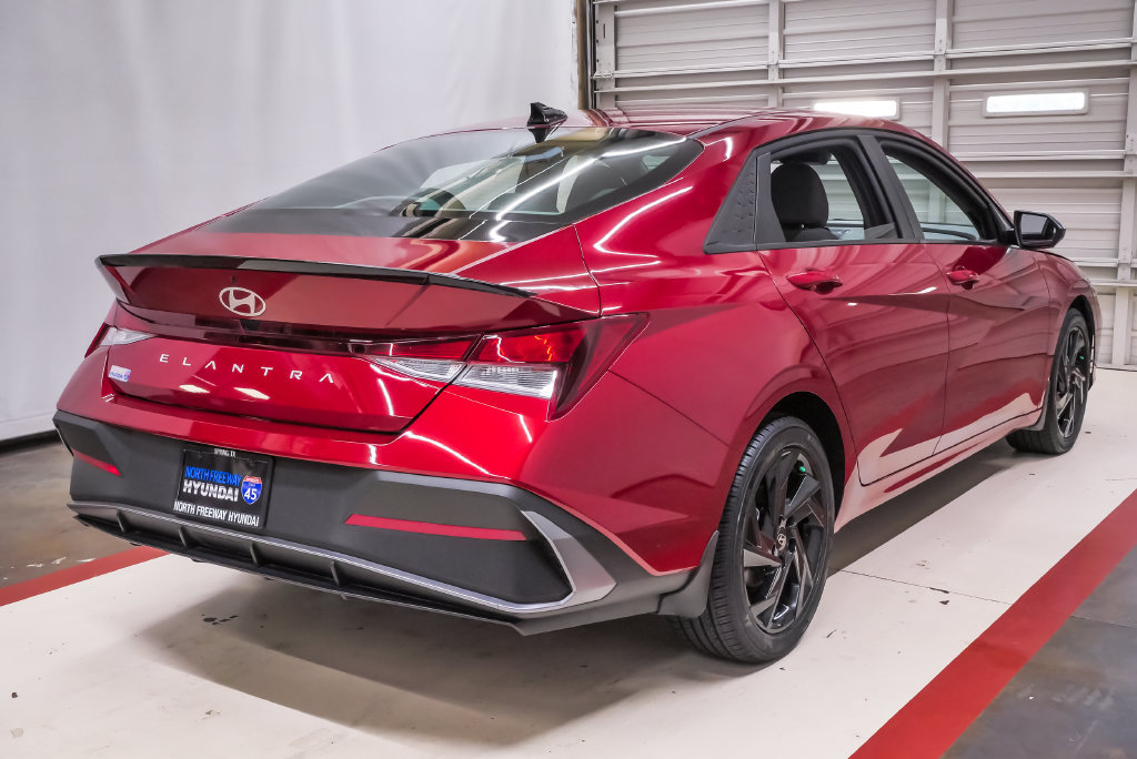 Certified 2026 Hyundai Elantra Sport FWD image 6