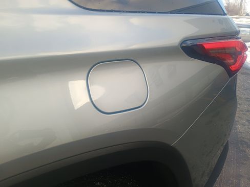 Used 2023 Chevrolet Traverse RS w/ LPO, Floor Liner Package image 6