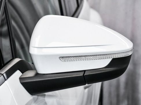 Used 2024 Audi Q4 e-tron Premium Plus w/ Premium Plus image 70