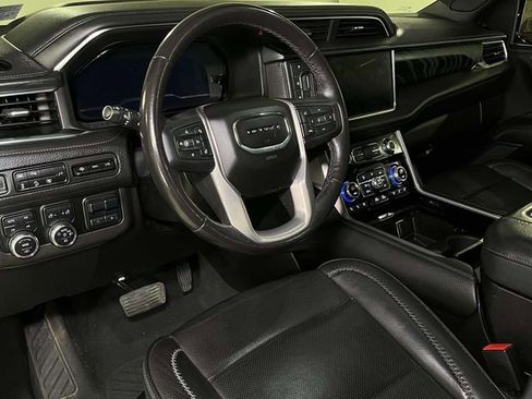 Used 2022 GMC Yukon XL Denali w/ Denali Ultimate Package AWD/4WD image 16